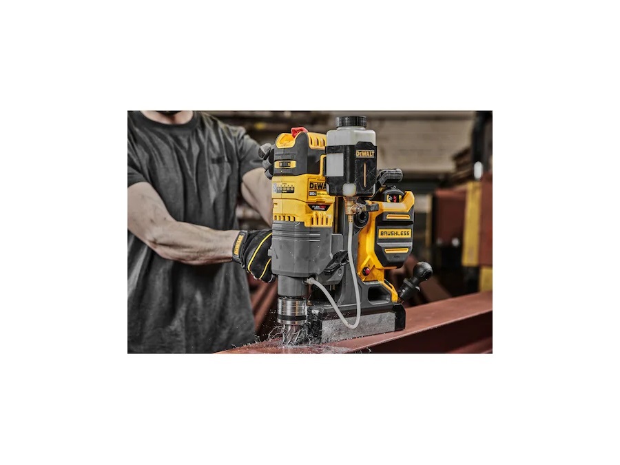 DEWALT Trapano a magneti permanenti XR 18V BRUSHLESS DCD1623X2G